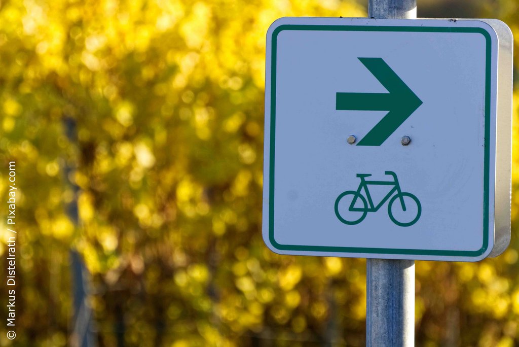 Ein Radweg-Schild. 