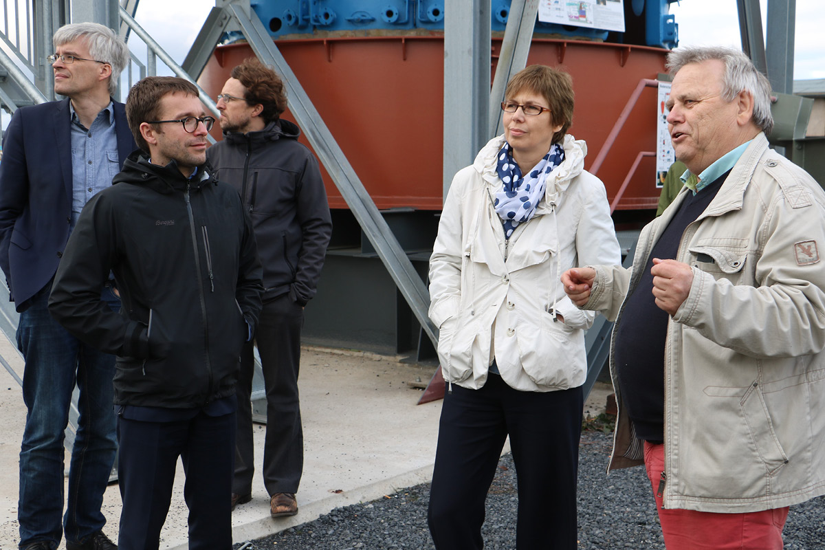 Olaf Meister, Sebastian Striegel und Dorothea Frederking im Gespräch. 